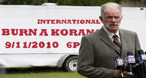 3-PASTOR-TERRY-JONES