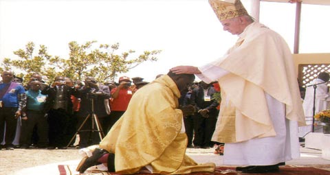 26-CARDINAL-&-BISHOP-GOLOK
