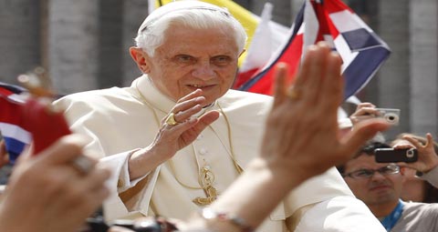 5-POPE-PRAYER-1