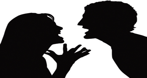 10-COUPLE-ARGUING