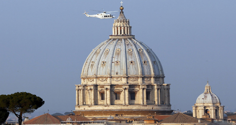 25-POPE-LEAVES-VATICAN