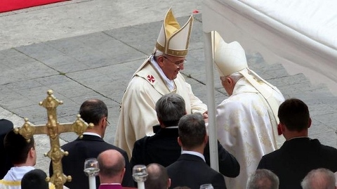 Popes canonisations (480x269)