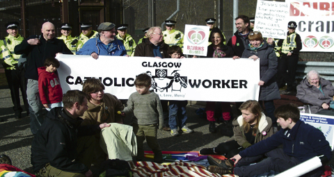 11-FASLANE-BIG-BLOCKADE
