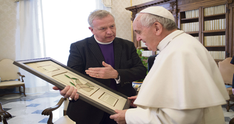 10-POPE-&-MODERATOR