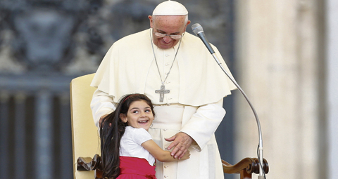 4-POPE-ON-FAMILY