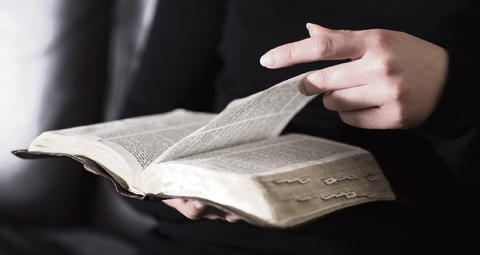 10-READING-THE-BIBLE