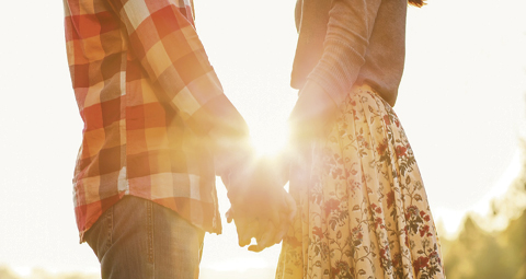 7-YOUNG-COUPLE