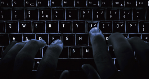 5-BACKLIT-KEYBOARD