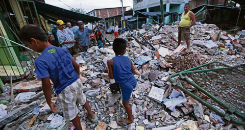 3-ecuador_quake