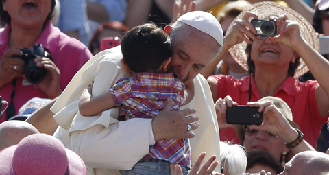 11-POPE-HUGS
