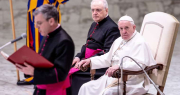 pope at the GAin Paul VI Hall Jan22